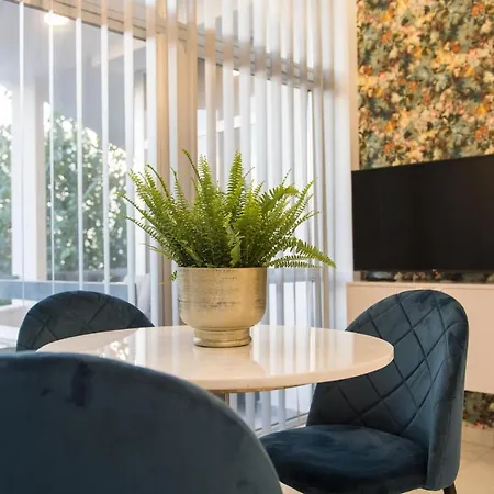 Skin Suites-luxury Living